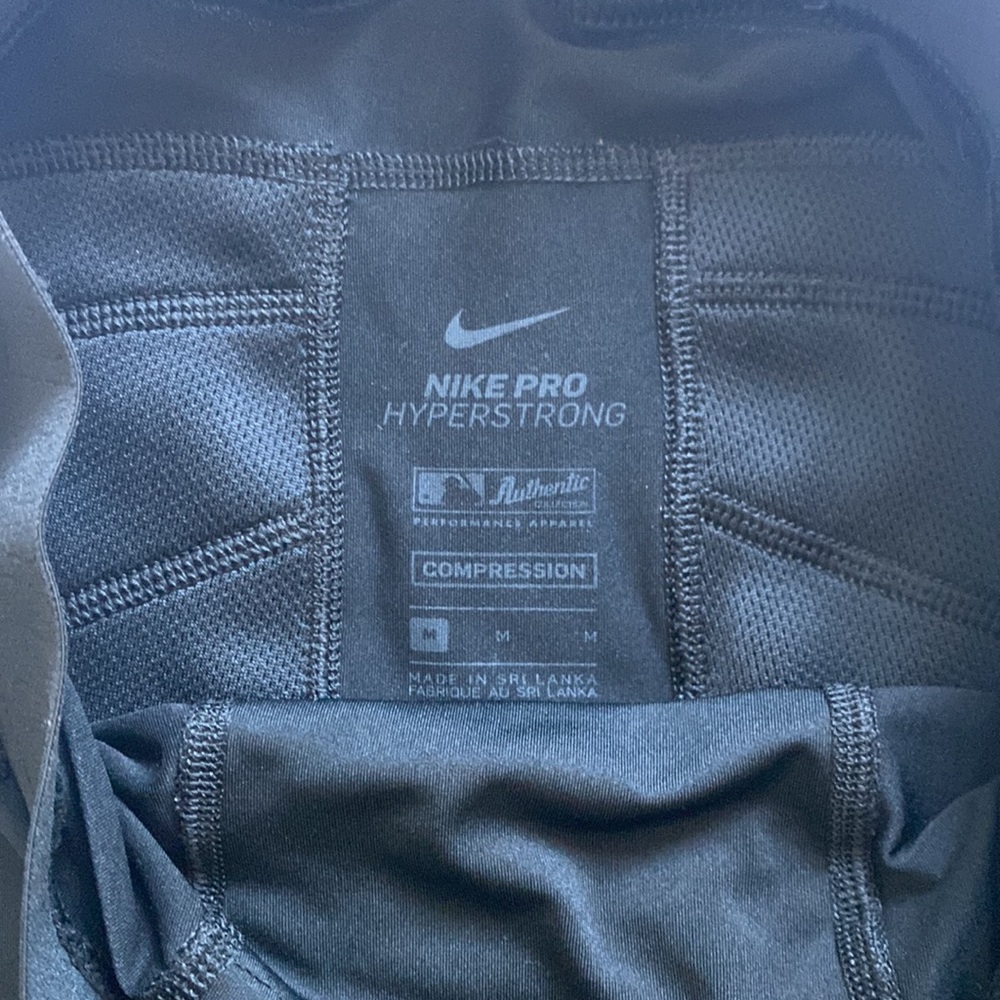 Nike - Picture 5 of 10